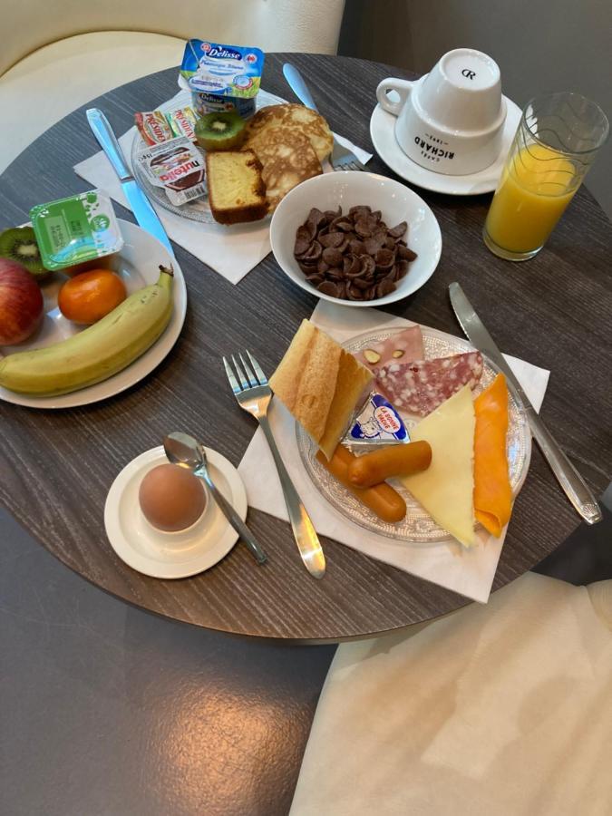 Appart'Hotel Saint Patrice Bayeux Luaran gambar